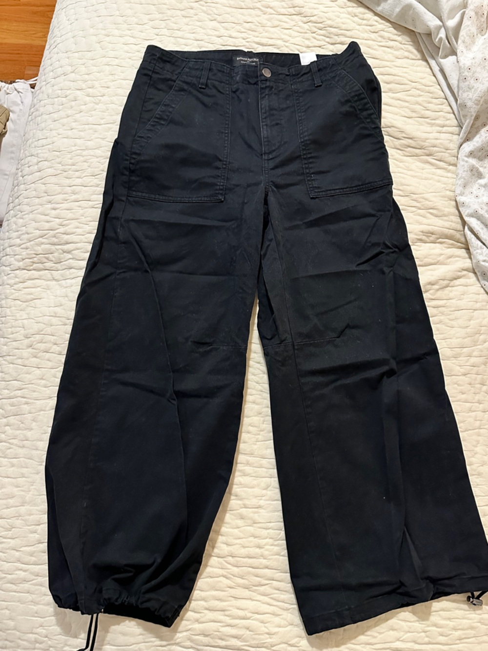 Banana Republic size 8 Classic High Waist Chino with Drawstring hem Black